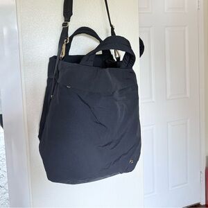 Lululemon On My Level Black Tote Bag, 20L